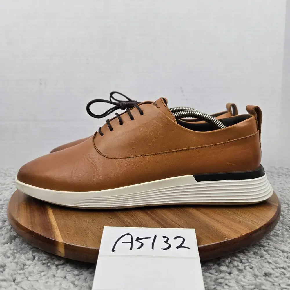 Wolf and Shepherd Mens 10M Crossover Longwing Honey White Hybrid Oxford Sneaker